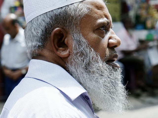 Muslim man outside Red Mosque, Pettah, Colombo, Srilanka